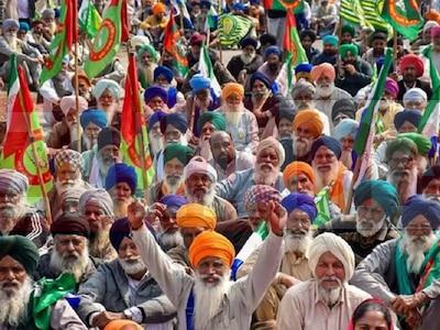 शंभू बॉर्डर से किसानों का तीसरा दिल्ली मार्च शुरू: 12 गांवों के इंटरनेट बंद, 10 सरकारी एंबुलेंस मंगवाई, पढ़ें पूरी खबर