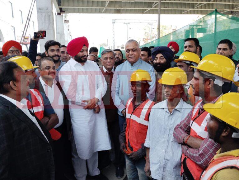 जालंधर पहुंचे केंद्रीय रेल राज्य मंत्री बिट्टू, 99 करोड़ की लागत से बन रहे कैंट रेलवे स्टेशन का किया निरीक्षण