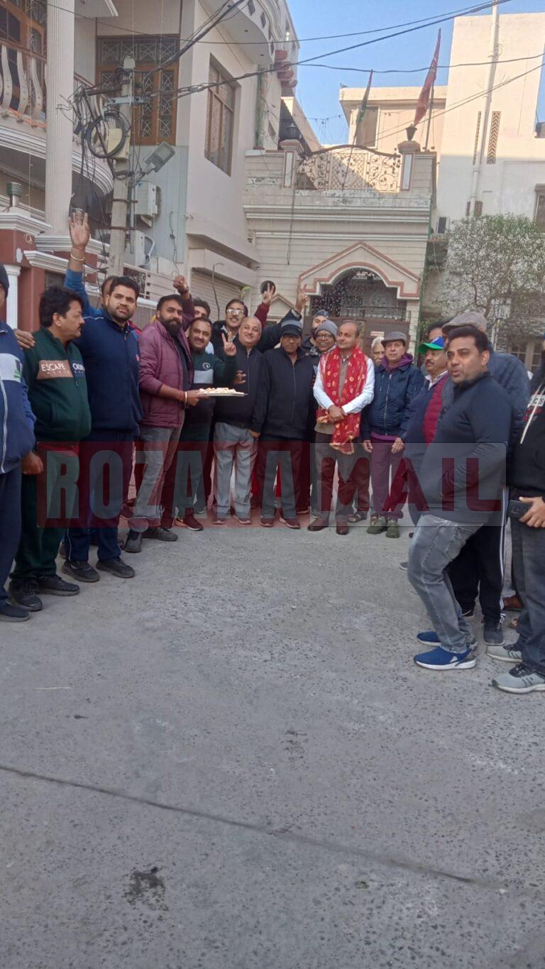 सेंट्रल टाऊन में पत्नी के लिए प्रचार करने आए राजिंदर बेरी को समर्थन, पढ़ें