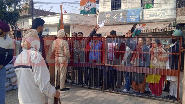 जालंधर पुलिस ने कांग्रेस के पूर्व विधायक रजिंदर बेरी को किया गिरफ्तार, थाना भार्गव कैंप बाहर इकट्ठा हुए कांग्रेस वर्कर, पढ़ें पूरी खबर