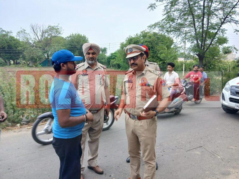 आढ़ती को गन प्वाइंट पर लेकर गाड़ी रुकवाई और शीशा तोड़ कर लूट ले गए 2.50 लाख रुपए