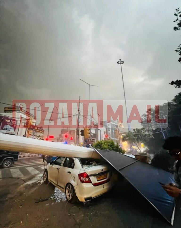 अंधेरी के कारण तिरंगे का पोल बाइक सवार पर गिरा, मौके पर ही मौत, देखें तूफान के कारण हुए नुकसान की तस्वीरें
