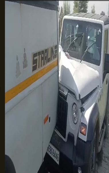 सुखबीर बादल के काफिले का एक्सीडेंट, डीएसपी की गाड़ी भी टकराई, राहत सामग्री बांटने जा रहे थे, पढ़ें