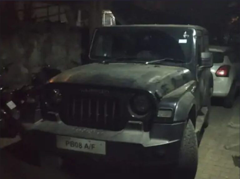 जालंधर में नाके पर थार सवारों ने पुलिस पार्टी पर की फायरिंग, एक काबू तो दूसरा हाईवे से गन प्वाइंट पर गाड़ी लूट कर हुआ फरार, पढ़े