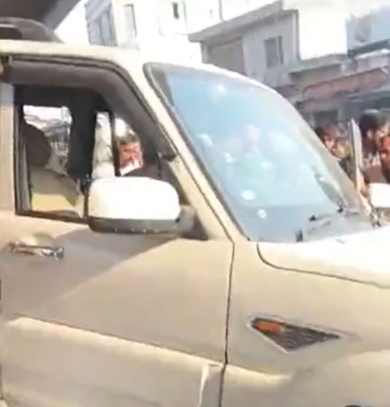 पंजाब में दिन दिहाड़े बीच बाजार 40 रौंद गोलियां चली, स्कॉर्पियो में की गोलियों की बौछार, पांच युवक घायल