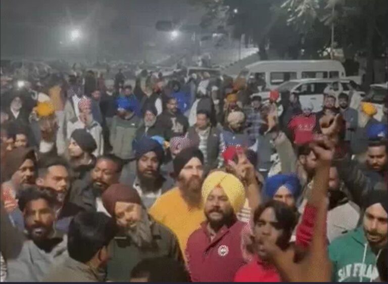 पंजाब में जिला परिषद-ब्लॉक समिति रिजल्ट: AAP के दिग्गज नेताओं के गांव से हारी पार्टी, लुधियाना में अकाली नेता हिरासत में लिए, हाईवे जाम