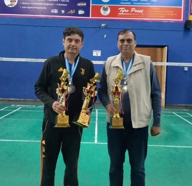 सचिन गुप्ता और डॉ. पीयूष शर्मा ने पी.के.एफ. पंजाब स्टेट मास्टर रैंकिंग बैडमिंटन टूर्नामेंट में जीता सिल्वर मेडल
