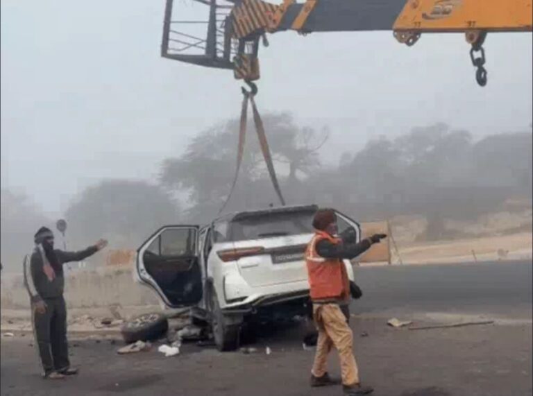 पंजाब में कोहरे के कारण दर्दनाक हादसा: डिवाइडर से फॉर्च्यूनर गाड़ी टकराई, महिला कांस्टेबल समेत पांच लोगों की मौत
