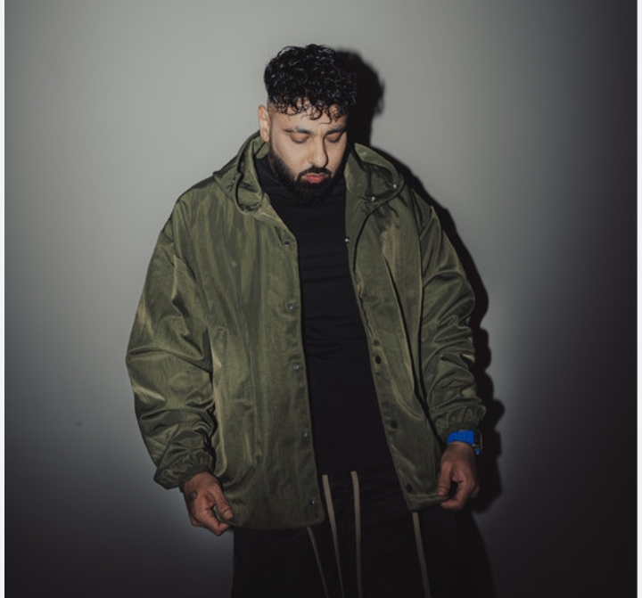 रैपर बादशाह के नए गाने को लेकर तीन FIR, LOC जारी करके गिरफ्तारी के लिए तीन टीमें बनाई, गाने पर रील बनाई तो भी दर्ज होगी FIR, लाइव होकर बादशाह ने कहा- माफ़ कर दो, पढ़ें