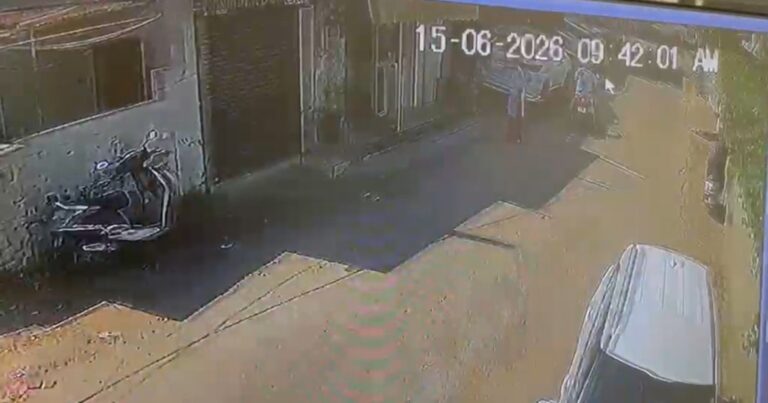 जालंधर में बाबा का रूप धार कर गहने उतारने वाला गिरोह एक्टिव, कैमिस्ट को लूटा, ग्रुप में एक लड़की भी शामिल, कुछ सुंघा कर करते है बेसुध