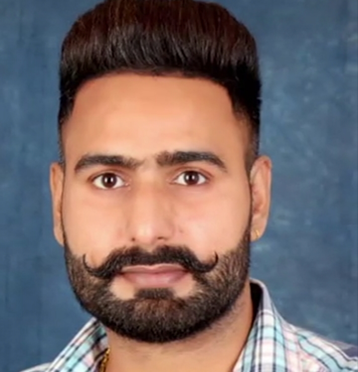 लुधियाना में चलती स्कॉर्पियो में युवक ने खुद को गोली मार खुदकुशी की, कार बेकाबू होकर साइन बोर्ड से टकराई