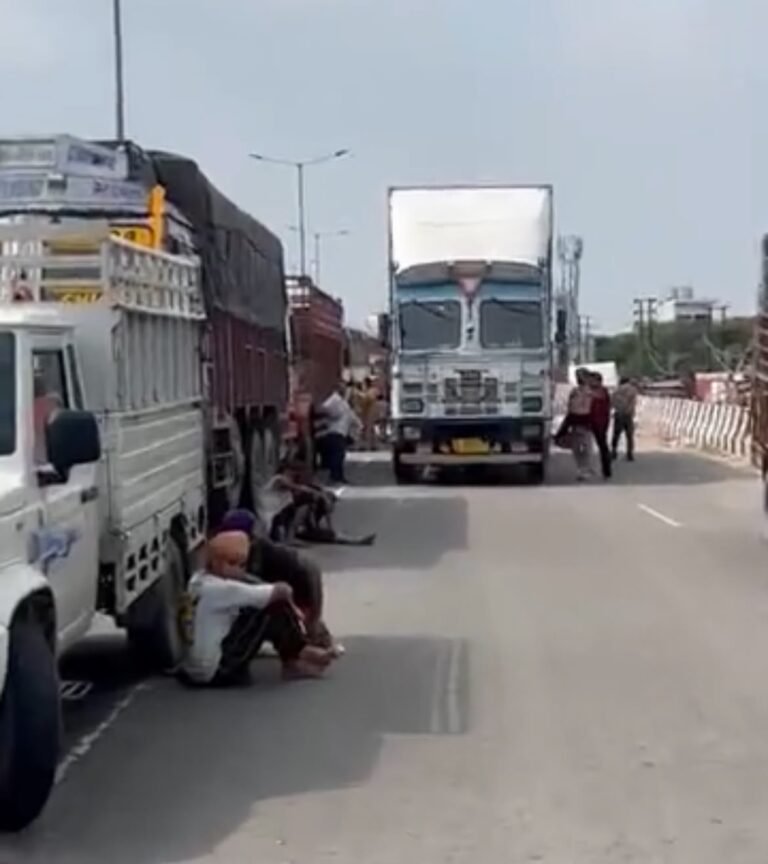 जालंधर-लुधियाना हाईवे बंद, वाहनों की कतारें 4 किलो मीटर तक पहुंची, पढ़े कारण