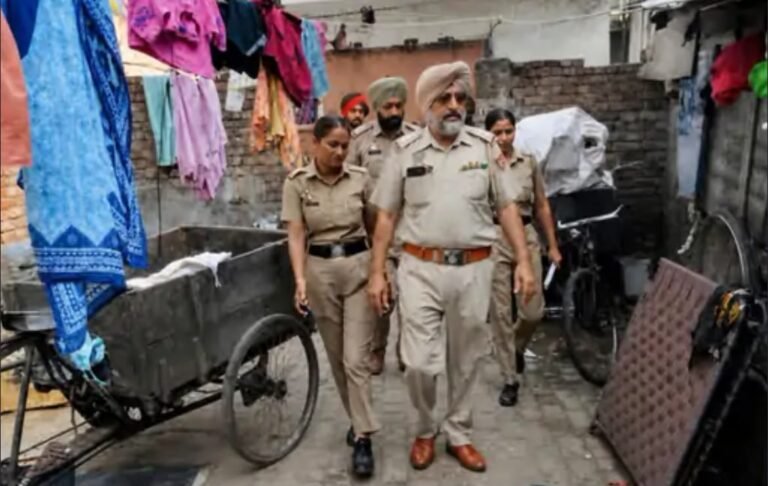 जालंधर में ऑपरेशन CASO: नशा तस्करों की लिस्ट तैयार करके घरों में छापेमारी, लोगों को तस्करों की सूचना देने की अपील कर रही पुलिस