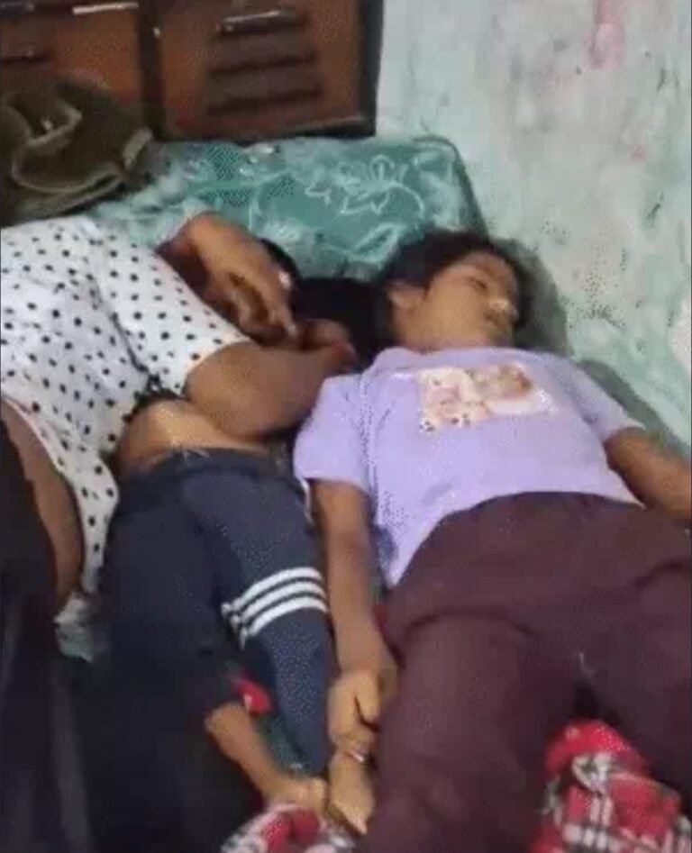 ग्रेटर नोएडा में दर्दनाक घटना: एक ही परिवार के पांच लोगों की एक साथ मौत, सोने से पहले नूडल्स खाए थे, बच्चों के साथ लिपटे मिले मां-बाप