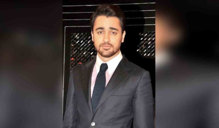बॉलीवुड एक्टर इमरान खान को भारत छोड़ने के आदेश, भारतीय नागरिकता न होने के बावजूद प्रोटेस्ट में शामिल हुए थे